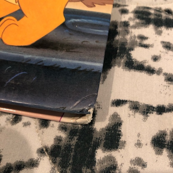 Oliver & Company Disney Hardcover Book - Picture 4 of 8